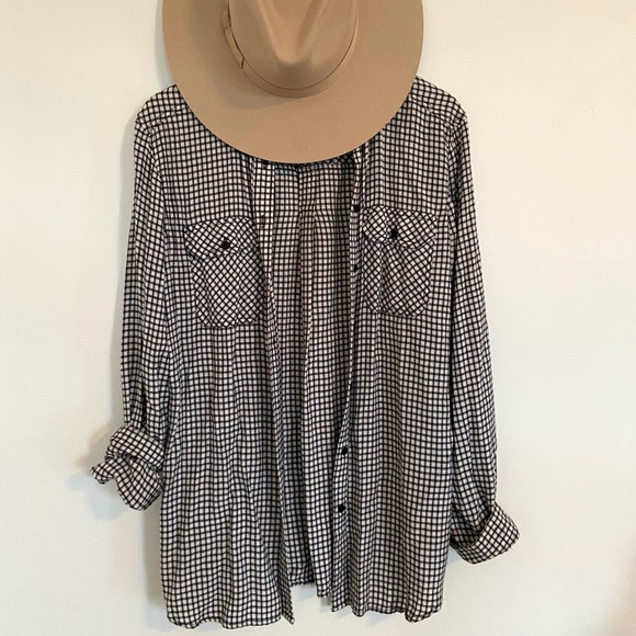 Oversized checkered button down - Picture 2 of 5